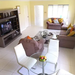 https://juds-vacation-home-in-hartlands-estate-priory-ja.comcaribbean.com