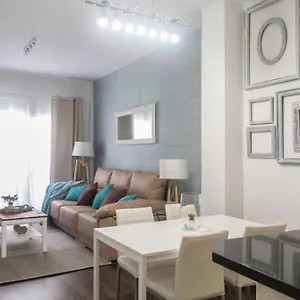 https://new-luxury-city-center-6pax-private-terrace.es-andalucia.com